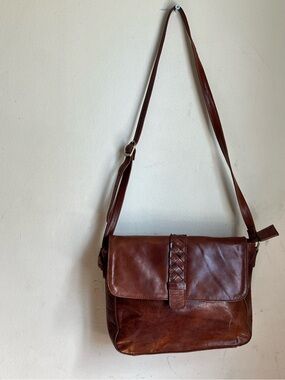ASHWOOD Classic Brown Leather Messenger Bag - Unbranded, brand new never used